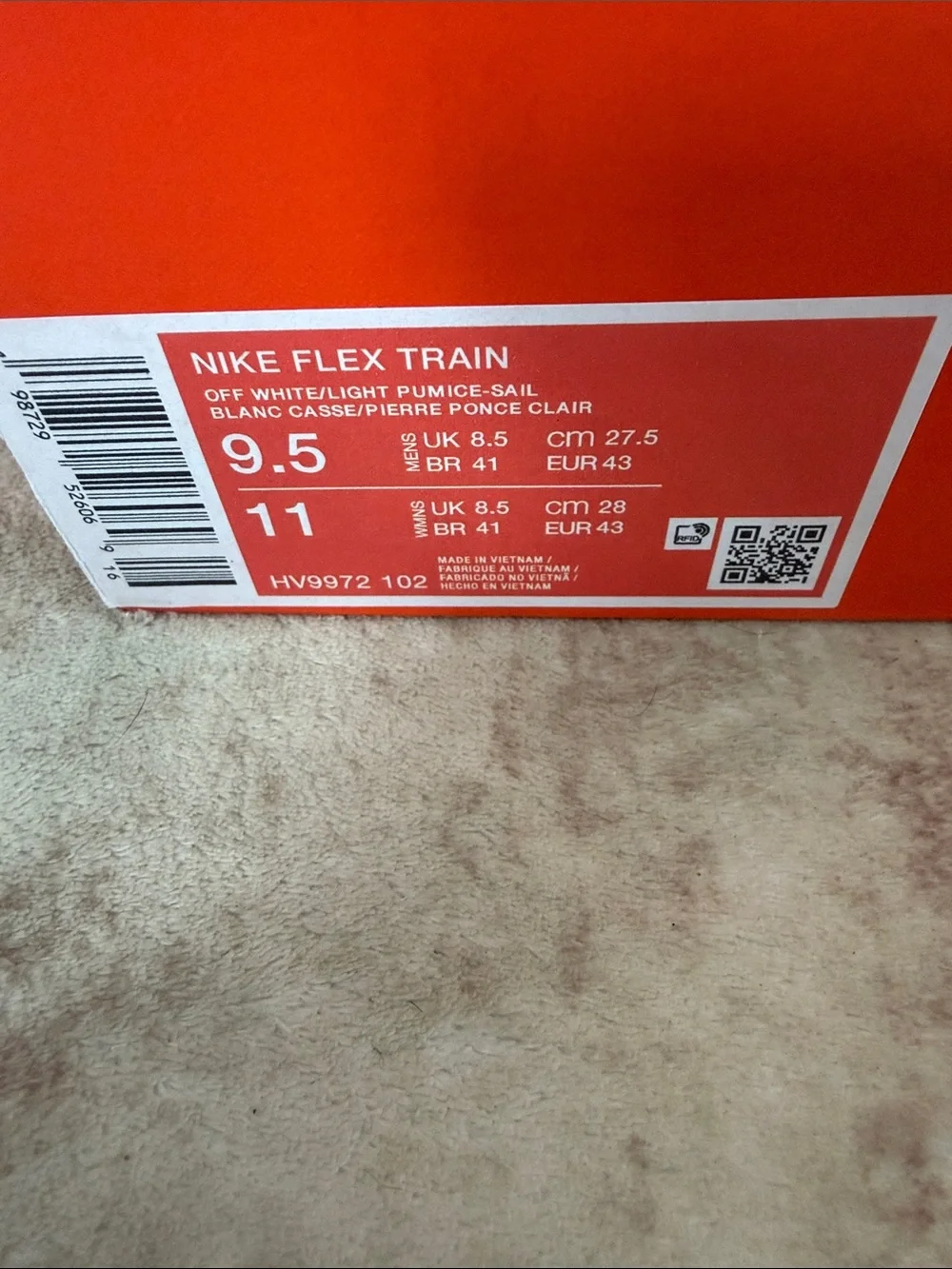 Nike Men’s Flex Train White & Light Gray Training Sneakers